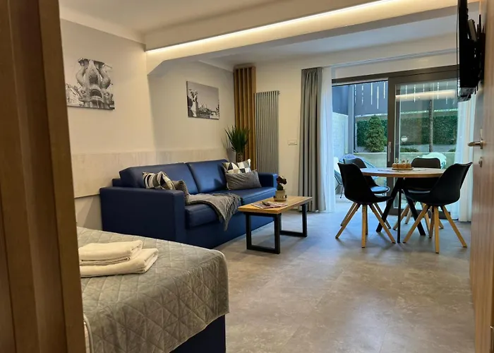 Emona - - Free Parking