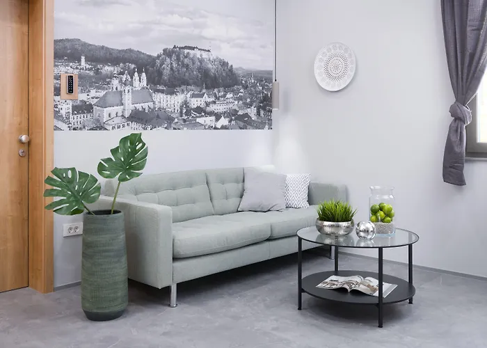 Emona - - Free Parking Apartahotel 4*