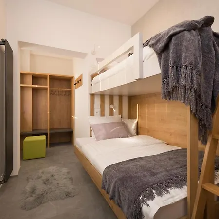 Emona - - Free Parking Aparthotel 4*