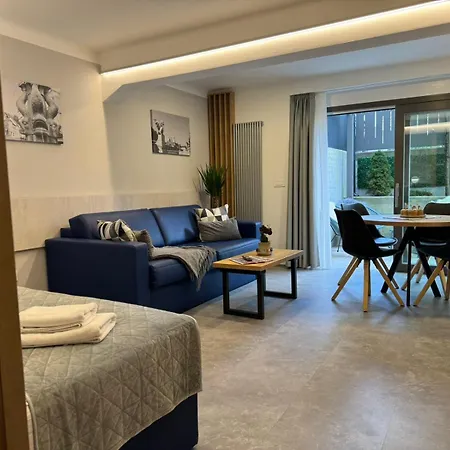 Emona - - Free Parking