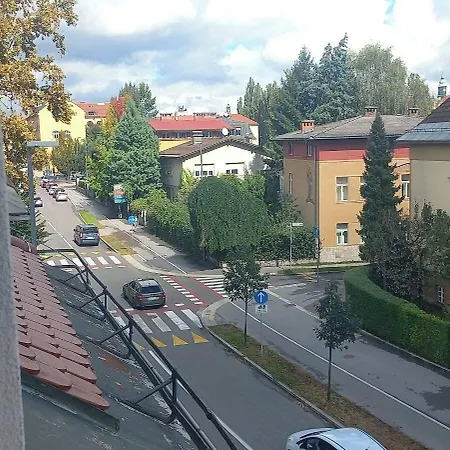 Apartmanhotel Emona - - Free Parking