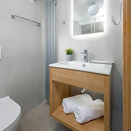 Aparthotel Emona - - Free Parking Lublaň
