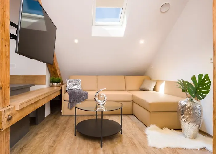 Aparthotel Emona - - Free Parking 4*