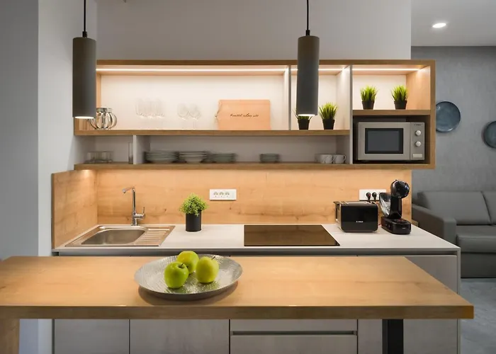 Emona - - Free Parking Aparthotel