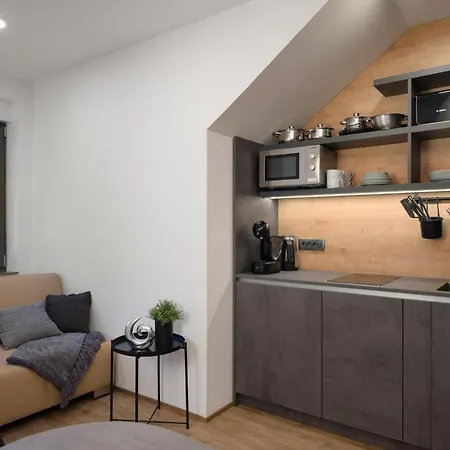 Emona - - Free Parking 4* ليوبليانا